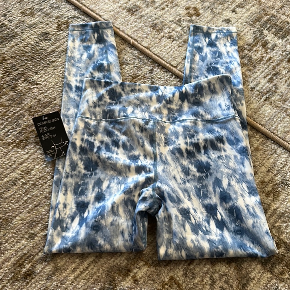INC compression leggings